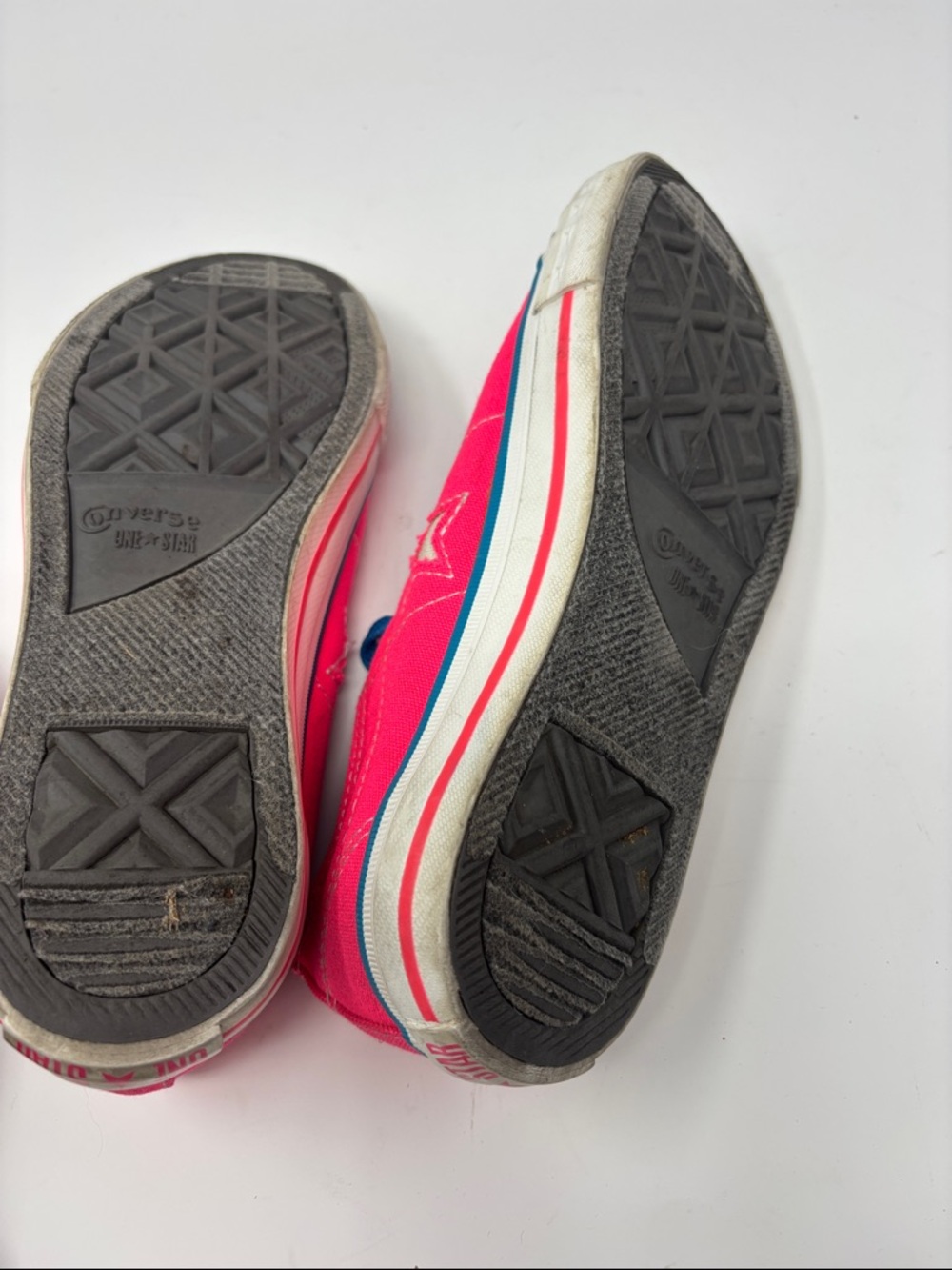 Converse Hot Pink Canvas Star Sneakers with Blue Laces 7.5 - Picture 6 of 7